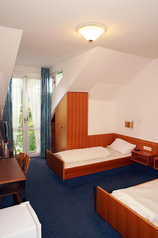 Fraenkischer Gasthof Lutz Giebelstadt Phòng bức ảnh