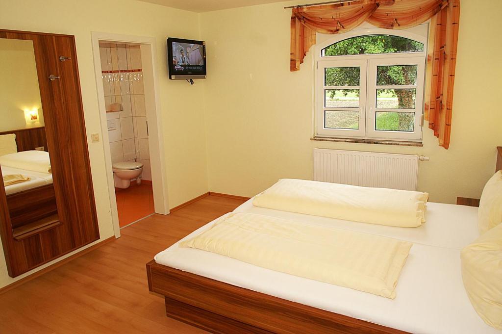 Fraenkischer Gasthof Lutz Giebelstadt Phòng bức ảnh