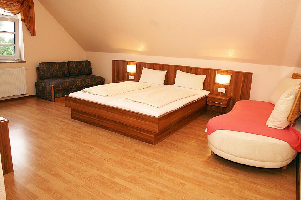 Fraenkischer Gasthof Lutz Giebelstadt Phòng bức ảnh
