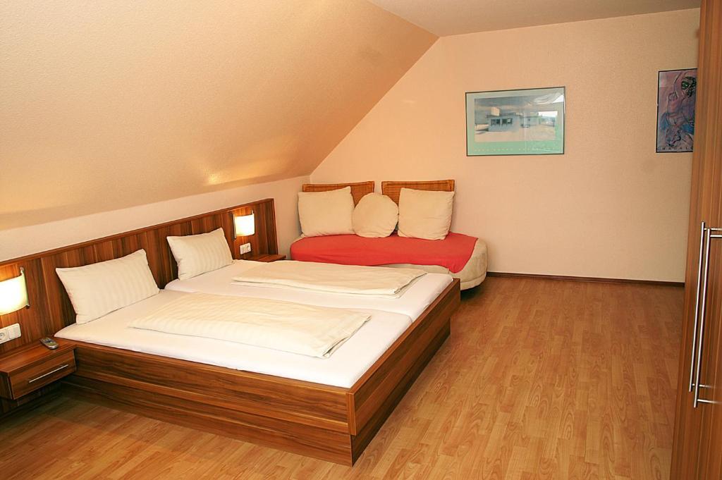 Fraenkischer Gasthof Lutz Giebelstadt Phòng bức ảnh